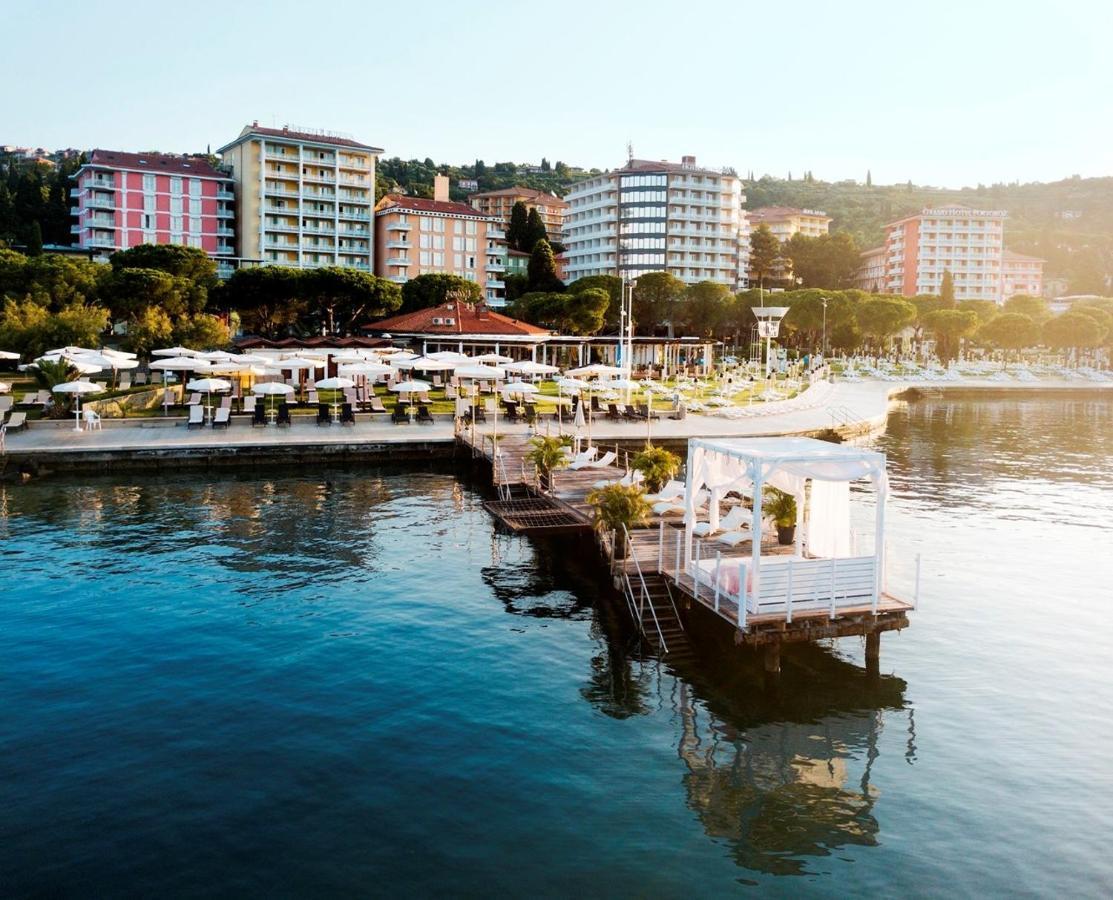 Moon Bay Apartment - Free Large Parking Portorož Buitenkant foto